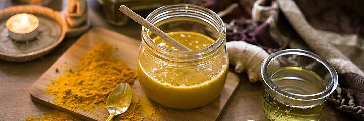 Curcuma с мёдом от простудных заболеваний